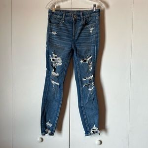 American Eagle High Rise short distressed Jeans size 8 Women’s